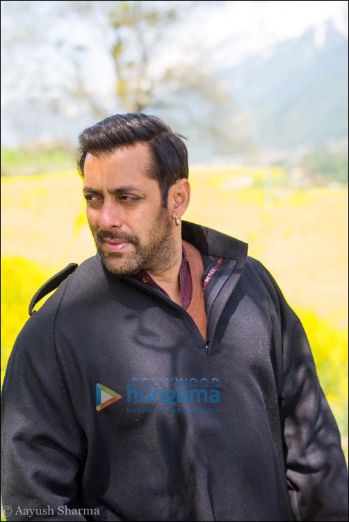 check out salman khan clicked in kashmir while shooting for bajrangi bhaijaan 2