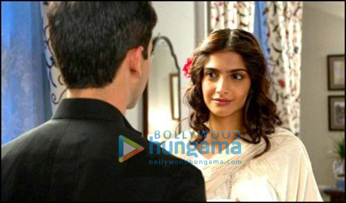 check out shahid kapoor and sonam kapoor in mausam 7
