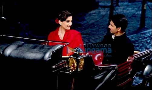 check out shahid kapoor and sonam kapoor in mausam 5