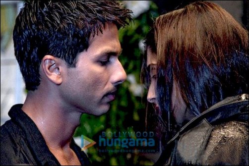 check out shahid kapoor and sonam kapoor in mausam 3 check out shahid kapoor and sonam kapoor in mausam 3