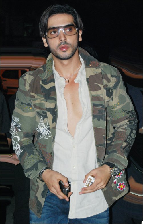 anurags mission to make b town boys quit smoking 3 anurags mission to make b town boys quit smoking 3