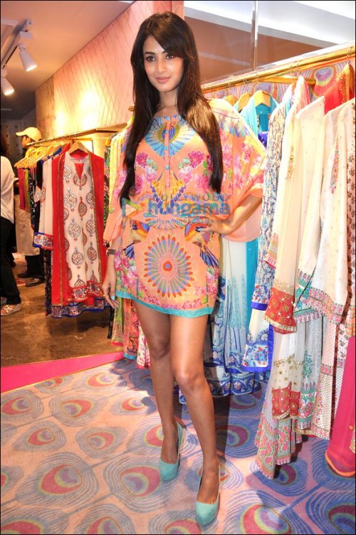 dress like a star sonal chauhan 2 dress like a star sonal chauhan 2