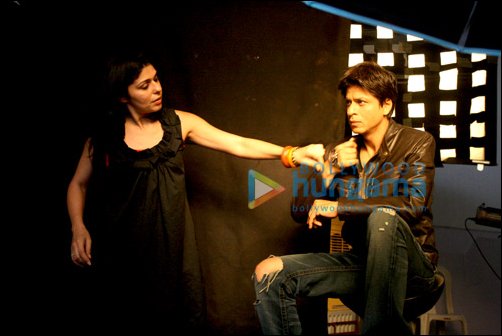check out srks latest pictures from tag heuers campaign 2