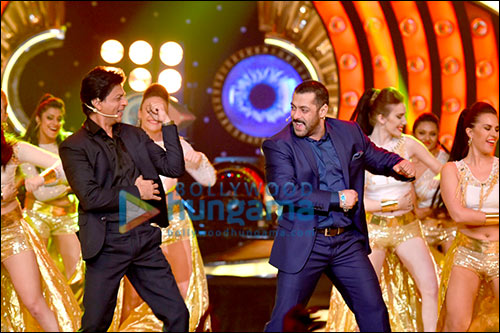 check out shah rukh khan salman khan host a humorous episode of bigg boss 9 2