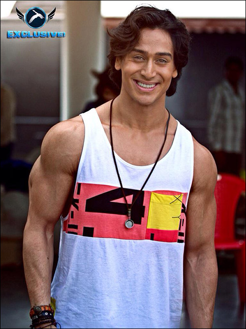 check out tiger shroff and kriti sanon in chal wahan jaate hai 4