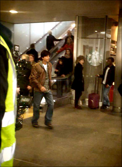 check out shah rukh khan shooting in london for fan 4