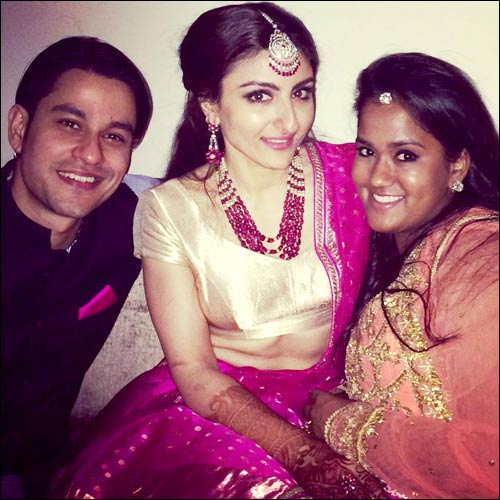 check out unseen pictures of soha ali khan and kunal khemus wedding 3