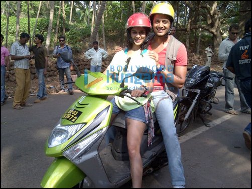Genelia flies to Goa to spend time with Riteish