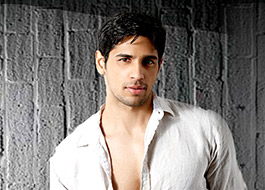 Sidharth Malhotra to play 60 year old in Baar Baar Dekho
