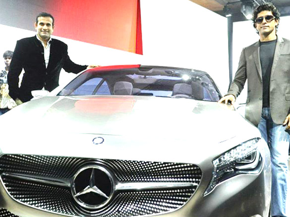 farhan chetan bhagat irfan pathan and masaba gupta at the auto expo 2012 4