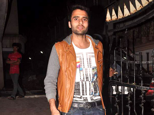 actress bipasha basus birthday bash at her khar residence 6