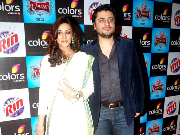 bollywood rocks at umang police show 2012 23