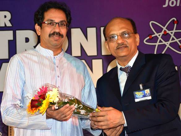 uddhav thackeray inaugurates consumer electronic imaging fair and photofair 2012 2