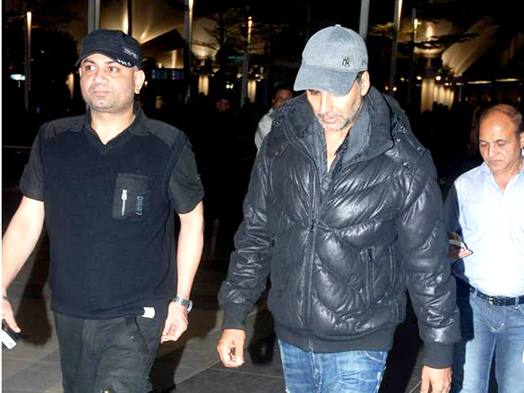 akshay kumar snapped at the international airport 2