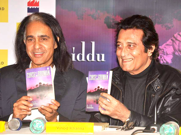 vinod khanna and lisa haydon at biddus book launch 4