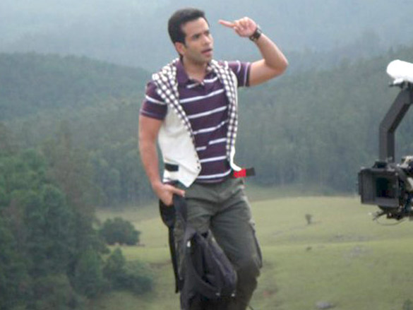 on the sets of love u mr kalakaar 2