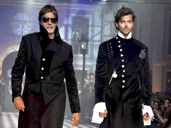 big b srk hrithik walk for karan varun at hdil india couture week 2010 9