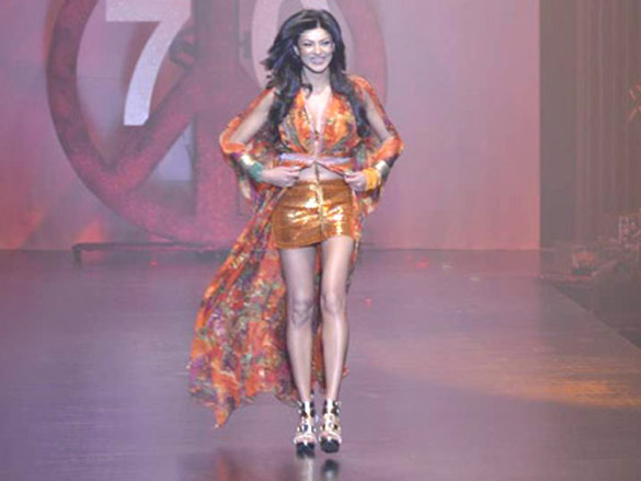 salmans being human show at hdil india couture week 2010 11
