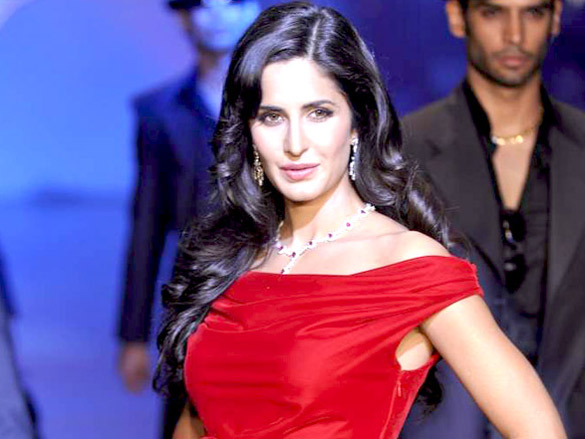 salmans being human show at hdil india couture week 2010 31