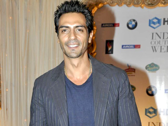 arjun rampal walks for shahab durazi at hdil india couture week 2010 19
