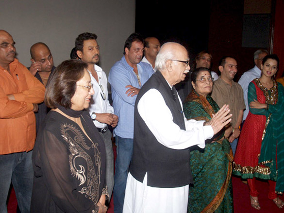 l k advani was emotionally moved after watching knock out 3