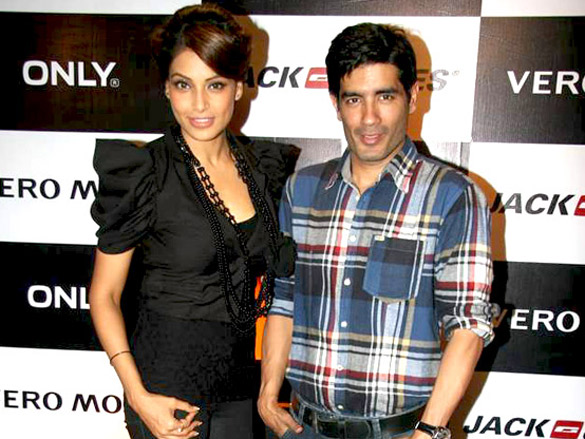 bipasha basu and manish malhotra at vero moda model auditions 6