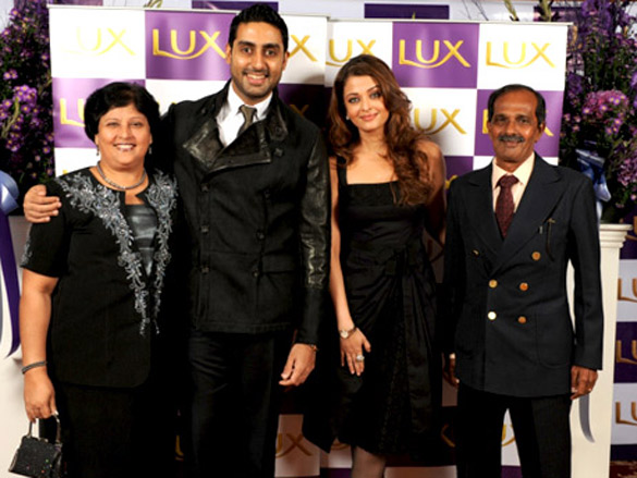 abhi ash meet lux winners in london 2
