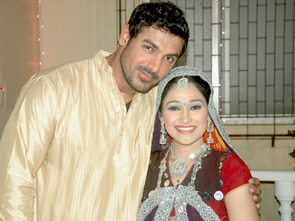 john abraham on the sets of taarak mehta ka ooltah chashma 2