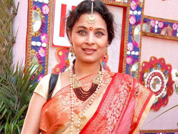 rani mukherjee and bappi lahiri attend a durga puja event 9