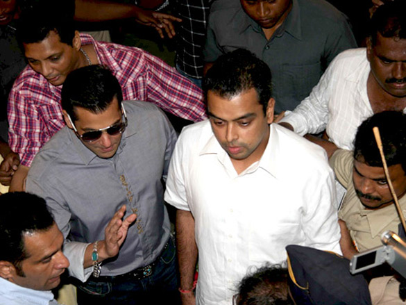 salman khan inaugurates computer classes for underprivileged children 6