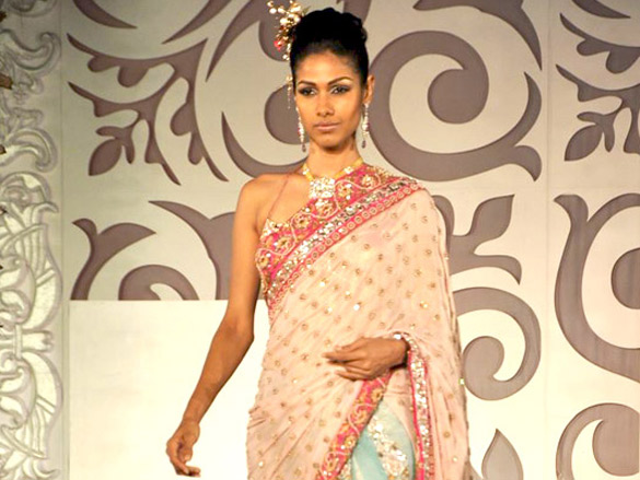 zeenat aman walks for riyaz gangji at aamby valley city india bridal week 2010 9