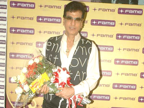fame big cinemas honours jeetendra with evergreen lantern 7