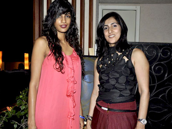 anushka manchanda at azok wed art nights 2