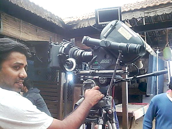 on the sets of phas gaye re obama 15