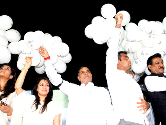 raveena tandon at march for solidarity held at mumbai 4