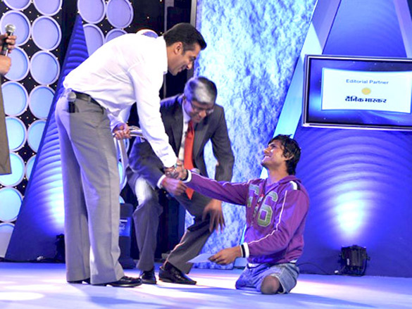 salman khan graces ibn7 super idols awards 5