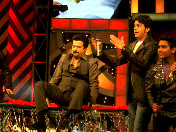 anil kapoor on the sets of sa re ga ma pa singing superstar 6