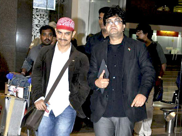 aamir khan snapped with his new hair style and moustache 4