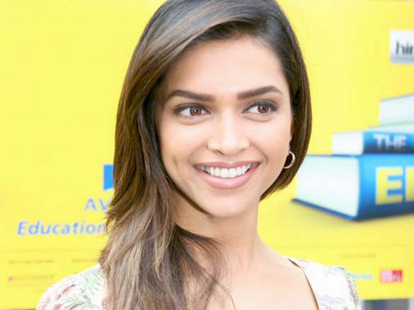 deepika spotted at high street pheonix 8