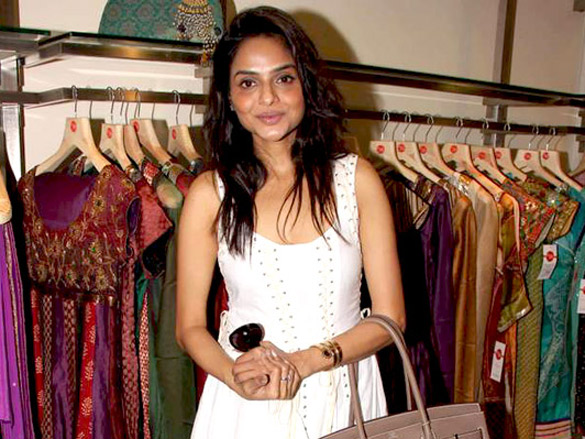 madhoo shah at designer nisha sagars maya weddings event 2