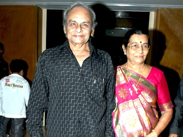 lyricist sameers daughter sanchita and abhisheks wedding 17