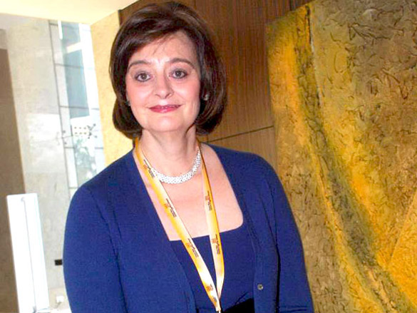 poonam dhillon with cherie blair at women means business conference 9