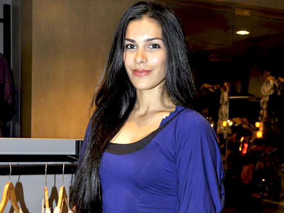 urmila gul panag and raveena grace anita dongres store launch 18