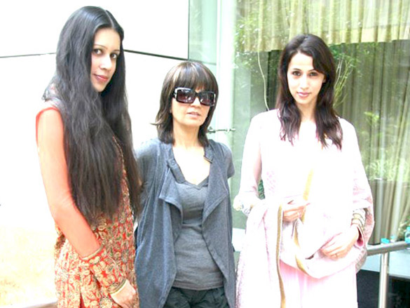 neeta lulla showcases her fittings at amby valley fashion week 3