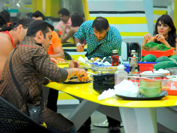 salmans entry into the bigg boss house 11