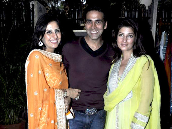 akshay kumar twinkle and dimple grace karva chauth celebrations 3