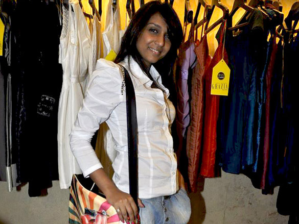 shweta salve and nauheed grace vinegar fashion preview 4