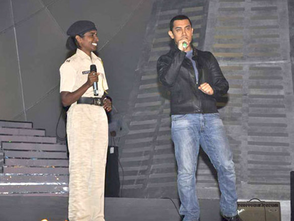 amitabh aamir srk salman and hrithik grace umang police show 2