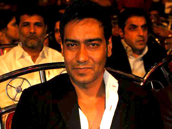 amitabh aamir srk salman and hrithik grace umang police show 29