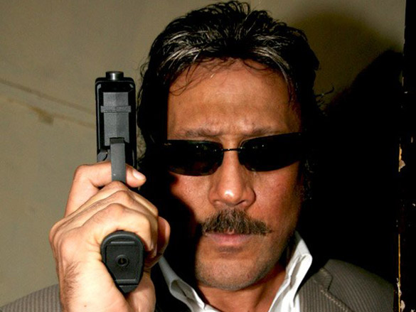 on the sets of satrangee parachute 9